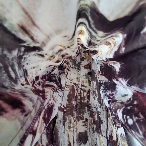 MaxMara 100% Silk Dress with Tie bow front with wine color contrast, - Picture 9 of 12